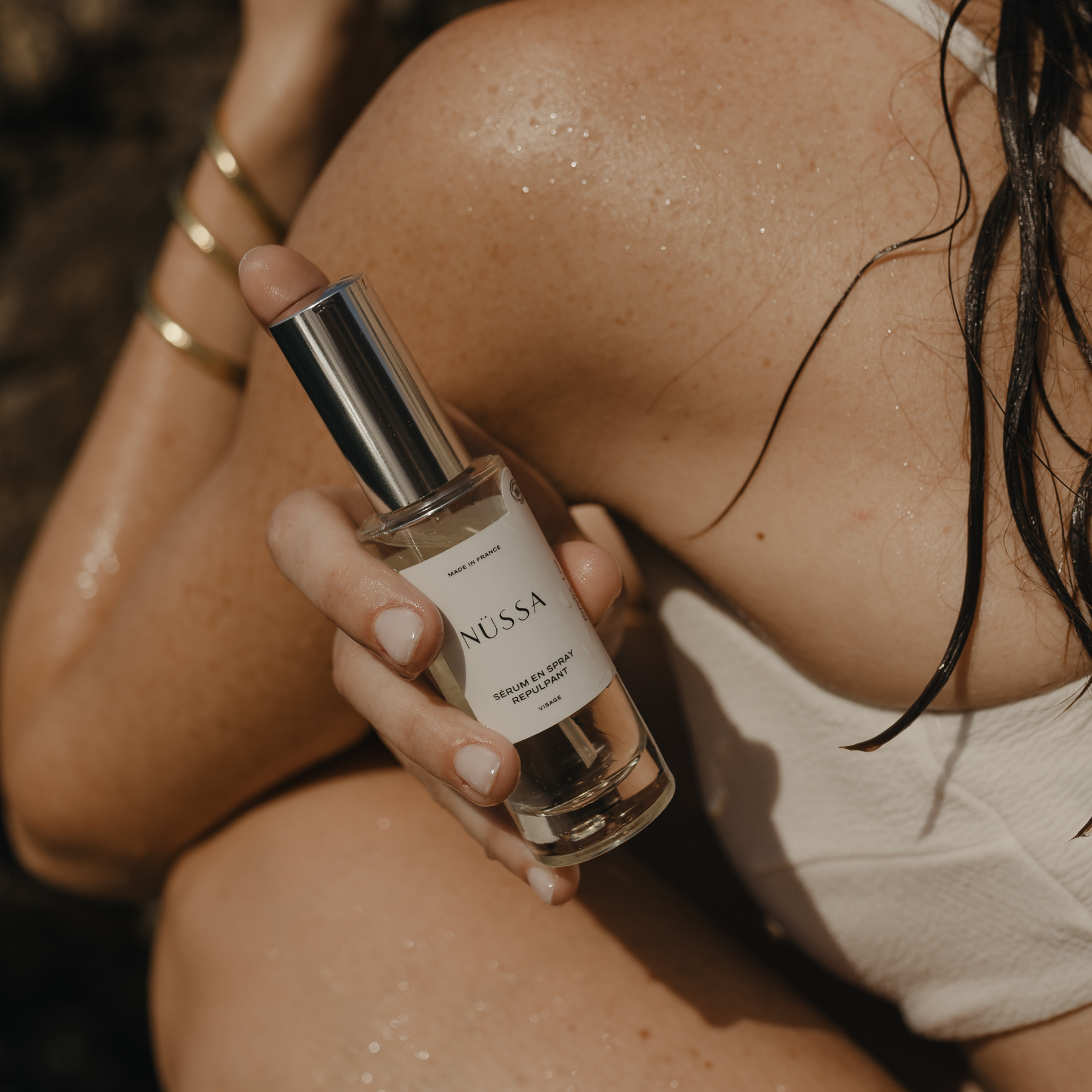 Acide hyaluronique : l’actif star pour une peau hydratée, repulpée et lumineuse