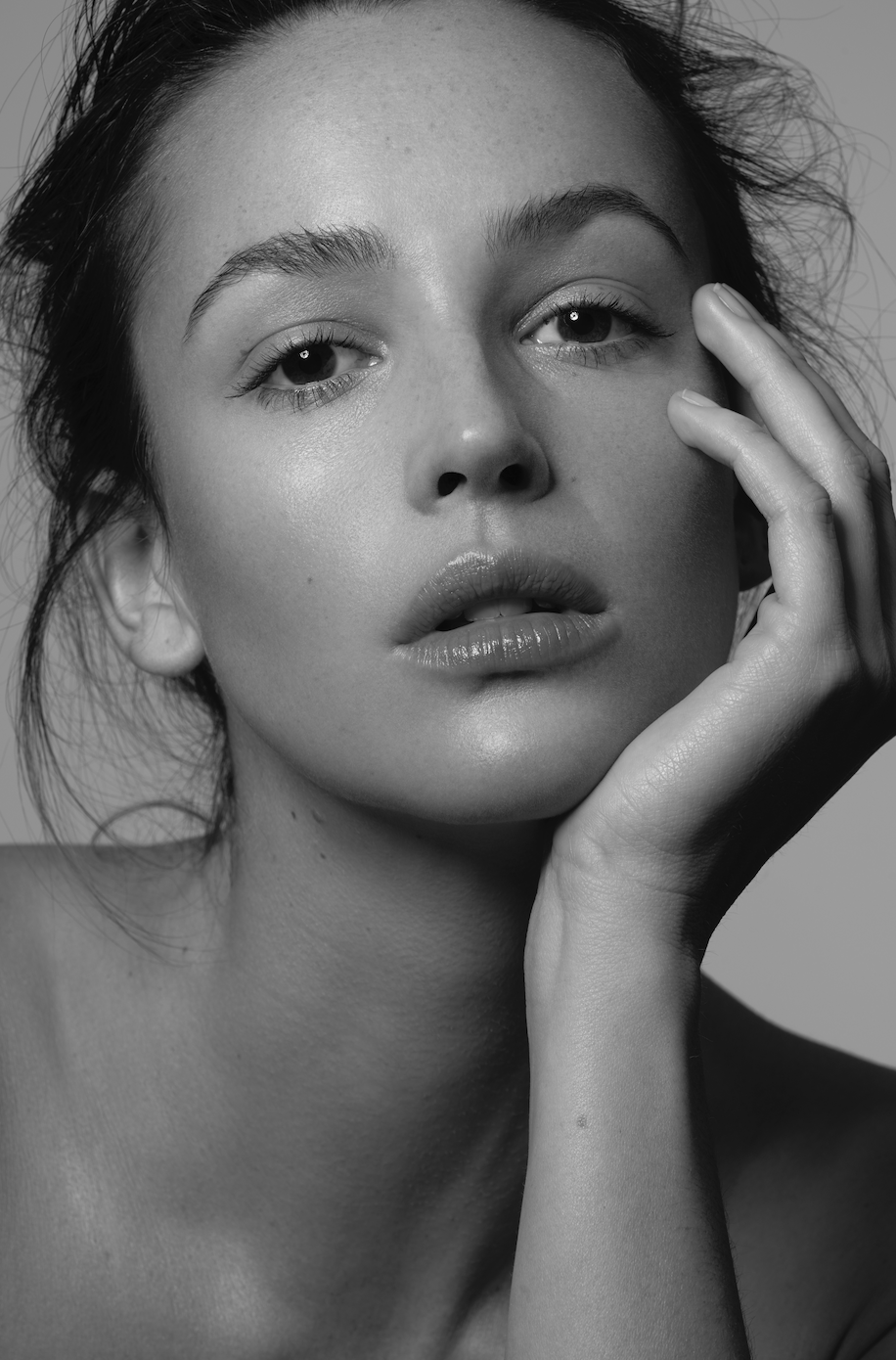 Huile visage : faut-il l'appliquer avant ou après sa crème hydratante ?